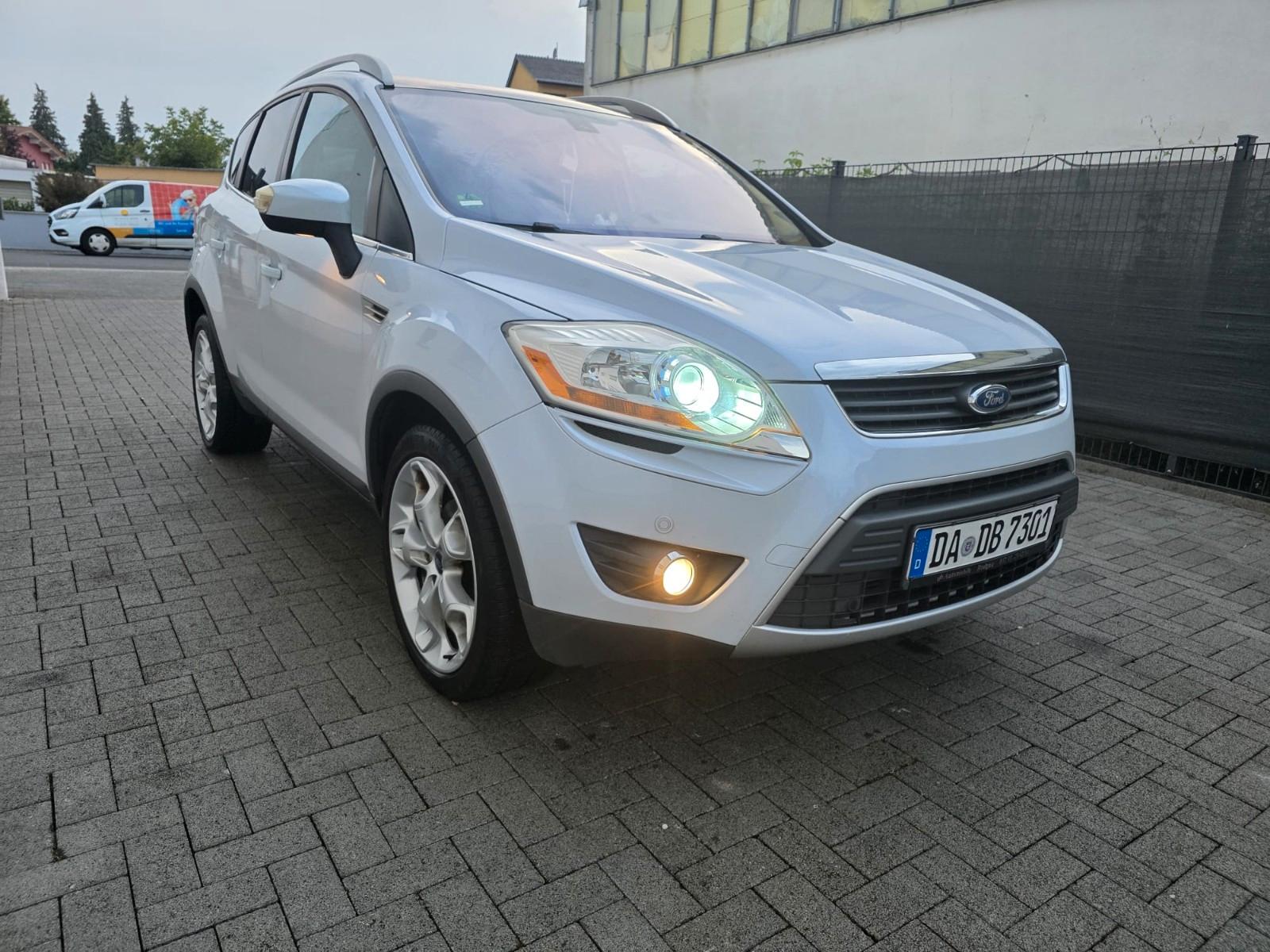 Ford Kuga Titanium Panno*Leder*Kamera*Xenon*SHZ*VOLL