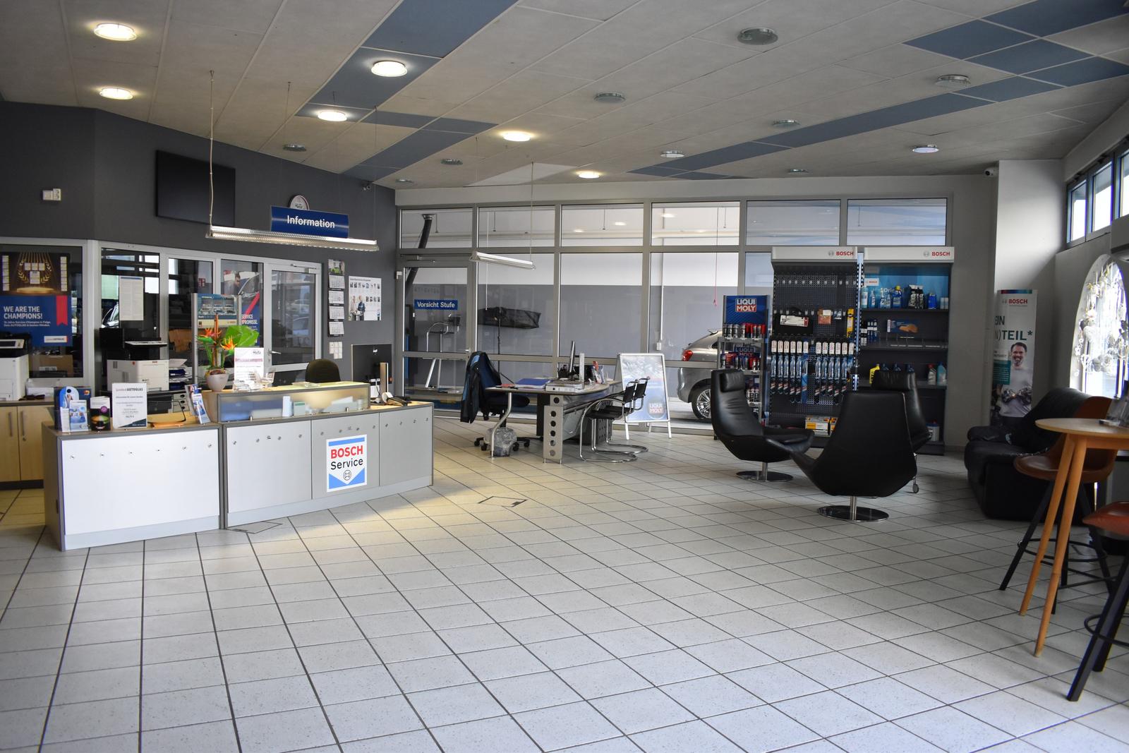 showroom-image-main