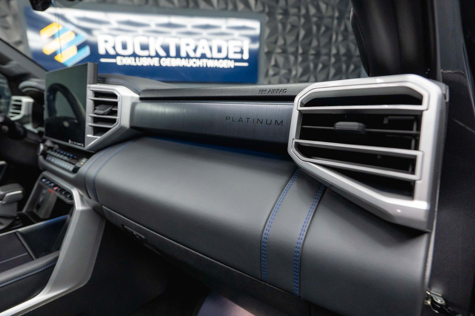 Fahrzeugabbildung Toyota Tundra PLATINUM 3.4L V6 4x4 *100%Options*19%VAT*