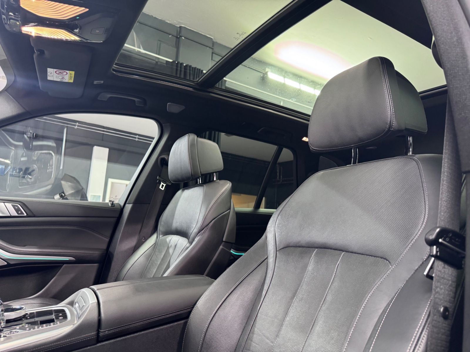 Fahrzeugabbildung BMW X5 M50d|BOWERS|LASER|PANO|MASSAGE|AHK|22-ZOLL|