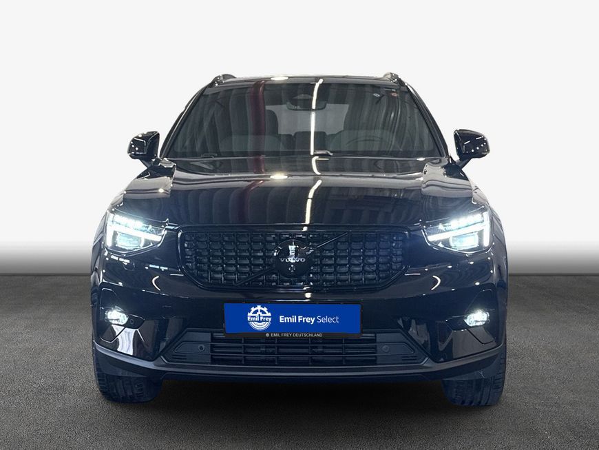 Volvo XC40 B3 B DKG Plus Black Edition imagem 3