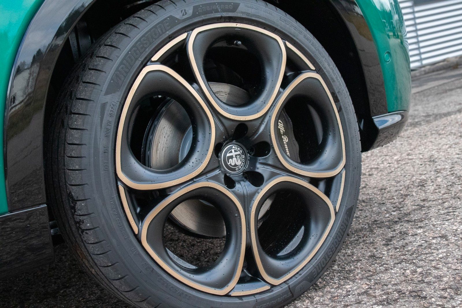 Fahrzeugabbildung Alfa Romeo Tonale MY25 1.5 VGT Hybrid 118kW DCT INTENSA