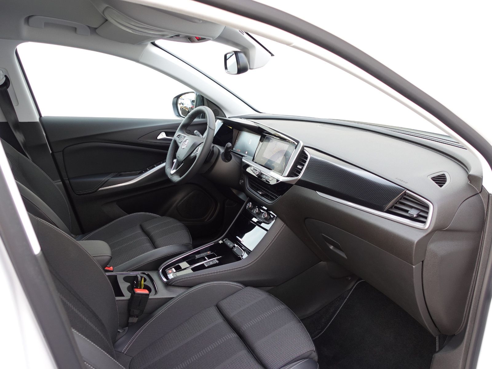 Fahrzeugabbildung Opel Grandland 1.2T AUTOMATIK,AHK,Navi,Kamera,Sitzhzg