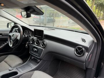 Mercedes A 220 - 8