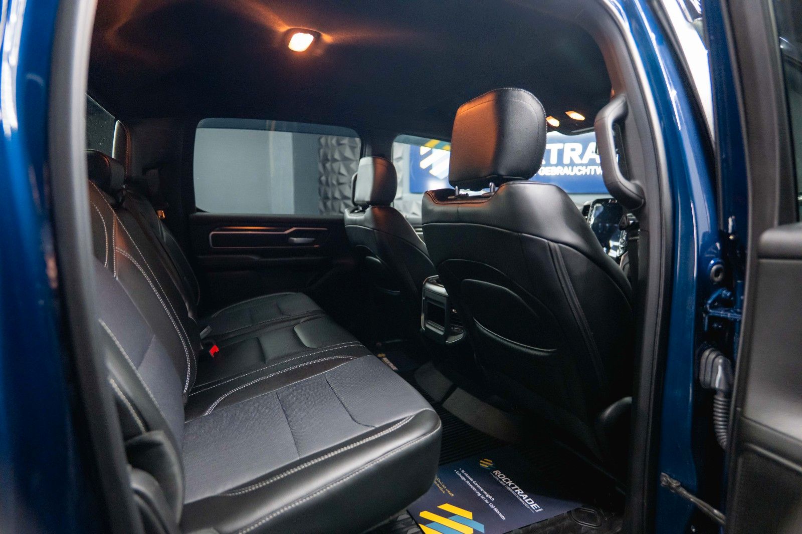 Fahrzeugabbildung Dodge RAM 5.7 V8 HEMI 4x4 OFFROAD Night Limited 19%