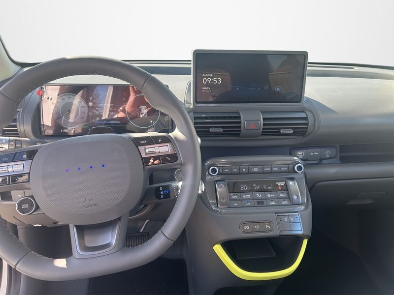 Fahrzeugabbildung Hyundai INSTER EV CROSS Effizienz & Assist-Paket Dachla
