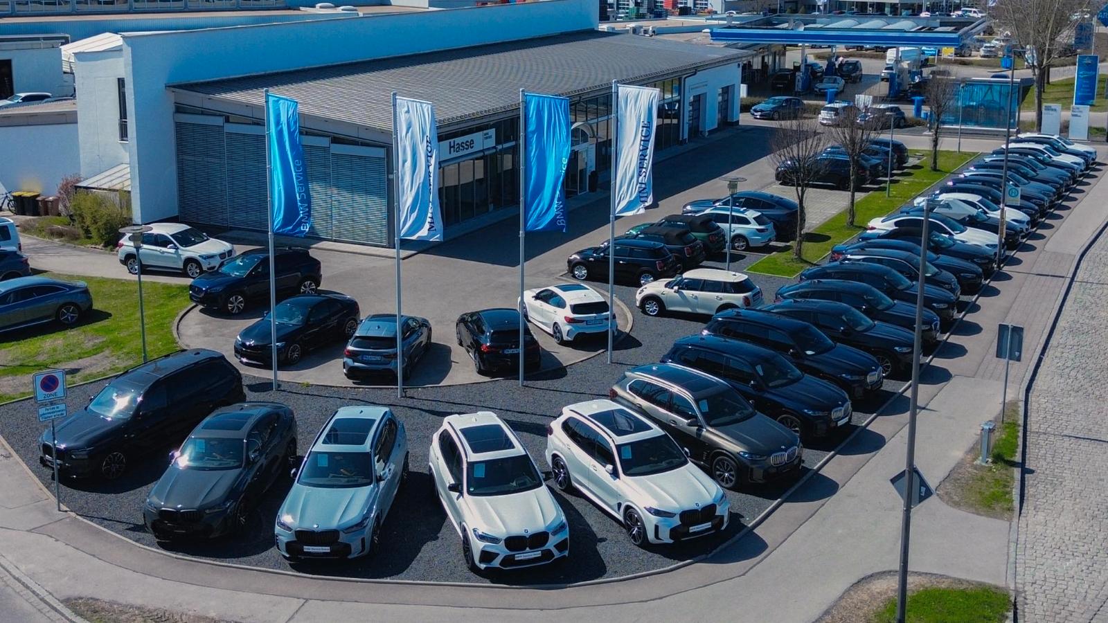 showroom-image-top
