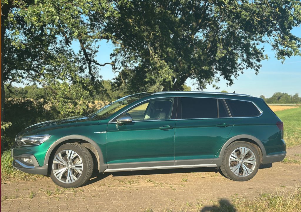 Image of Volkswagen Passat Alltrack