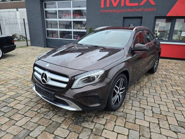 MERCEDES-BENZ GLA 200 GLA 2.1 136 PS HU neu Navi Sport