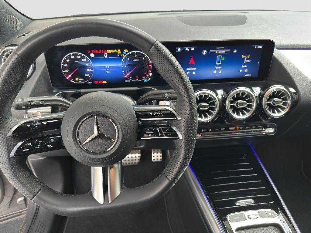 Fahrzeugabbildung Mercedes-Benz GLA 200 d AHK*Fernlichtass.*KeyLess*LED*PDC*ACC