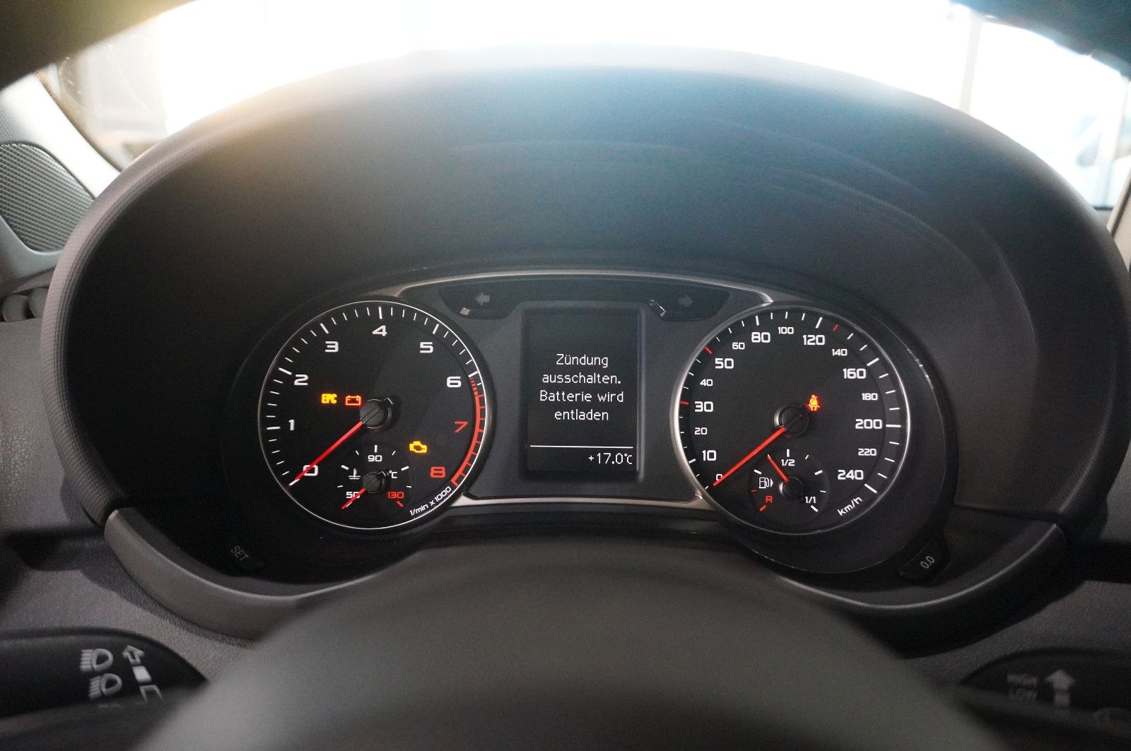 Fahrzeugabbildung Audi A1 1.4 TFSI NAVI/BI-XENON/SHZ/SPORT/PDC/TEMP/AHK