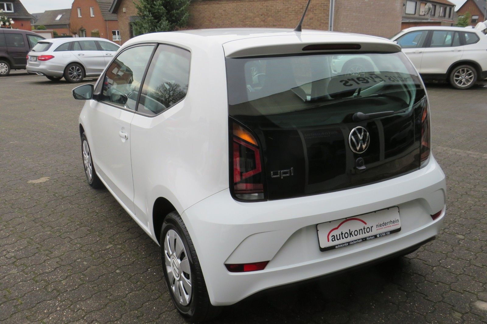 Fahrzeugabbildung Volkswagen up! KLIMA TELVOR MAPS&MORE TELVOR. 1.HD