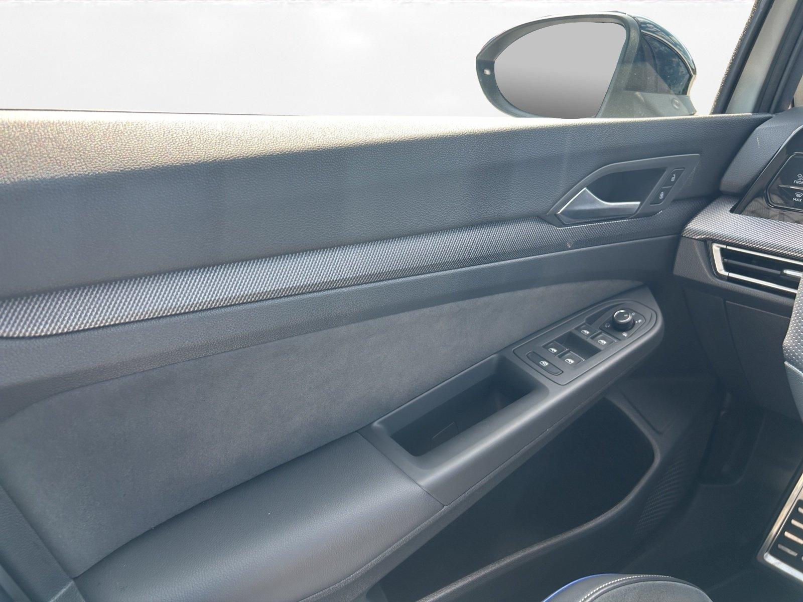 Volkswagen Golf VIII 2.0 TDI DSG R-Line LED PLUS SITZH., миниатюра 10