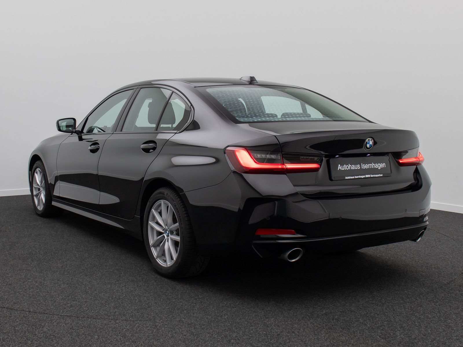 Fahrzeugabbildung BMW 318i GeschwindigRe DAB PDC CockpitPlus Widscreen