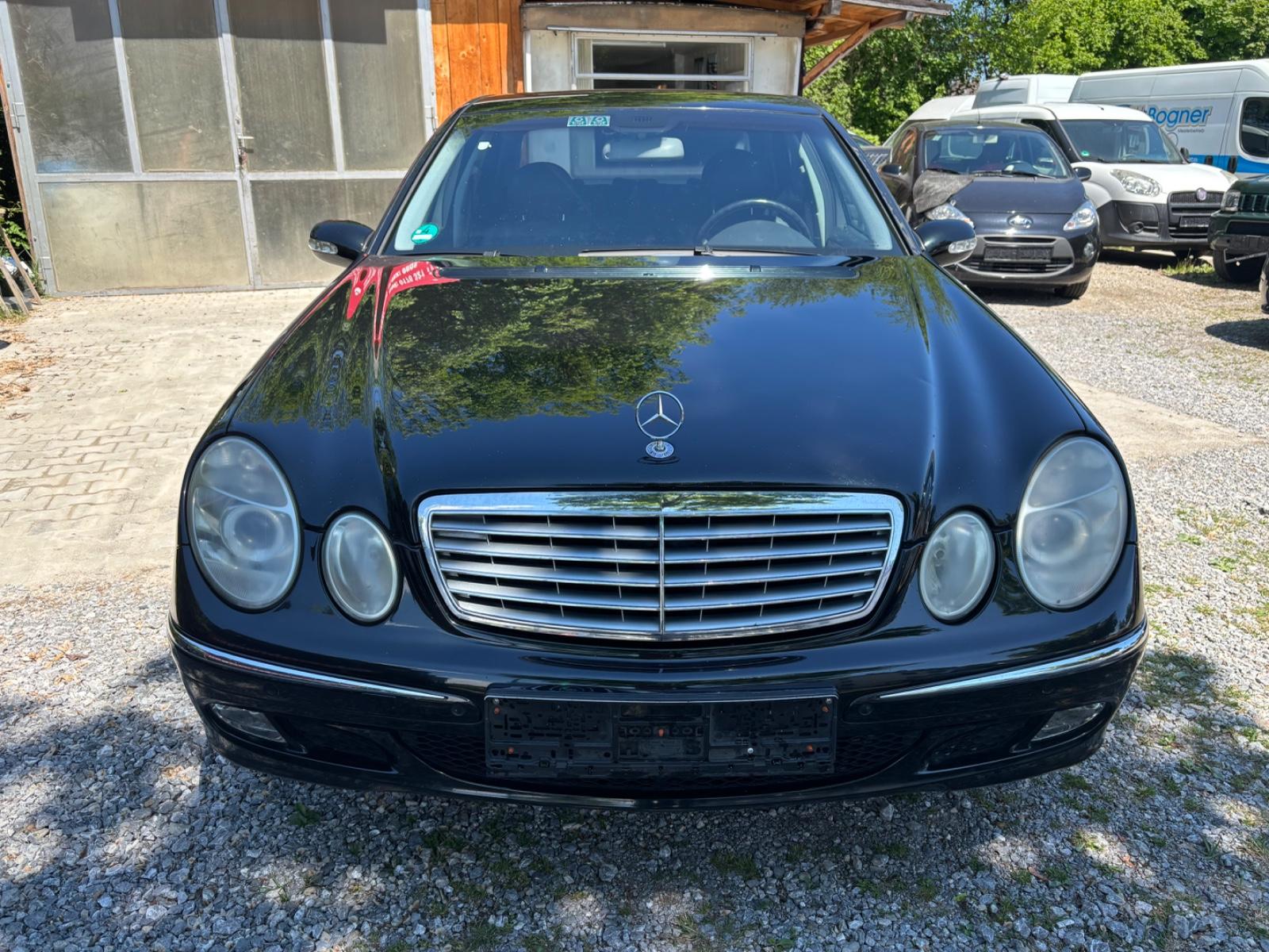 Mercedes-Benz E 320 ELEGANCE  Benzin und Gas (LPG)