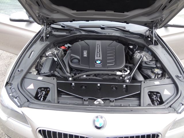 Fahrzeugabbildung BMW 530d xDrive/1.Hd/72.500km/HUD/Xenon/Euro6/Navi