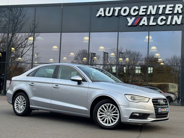 Audi A3 1.6 TDI ultra Attraction S-H/NAV/XENON/SHZ/LM