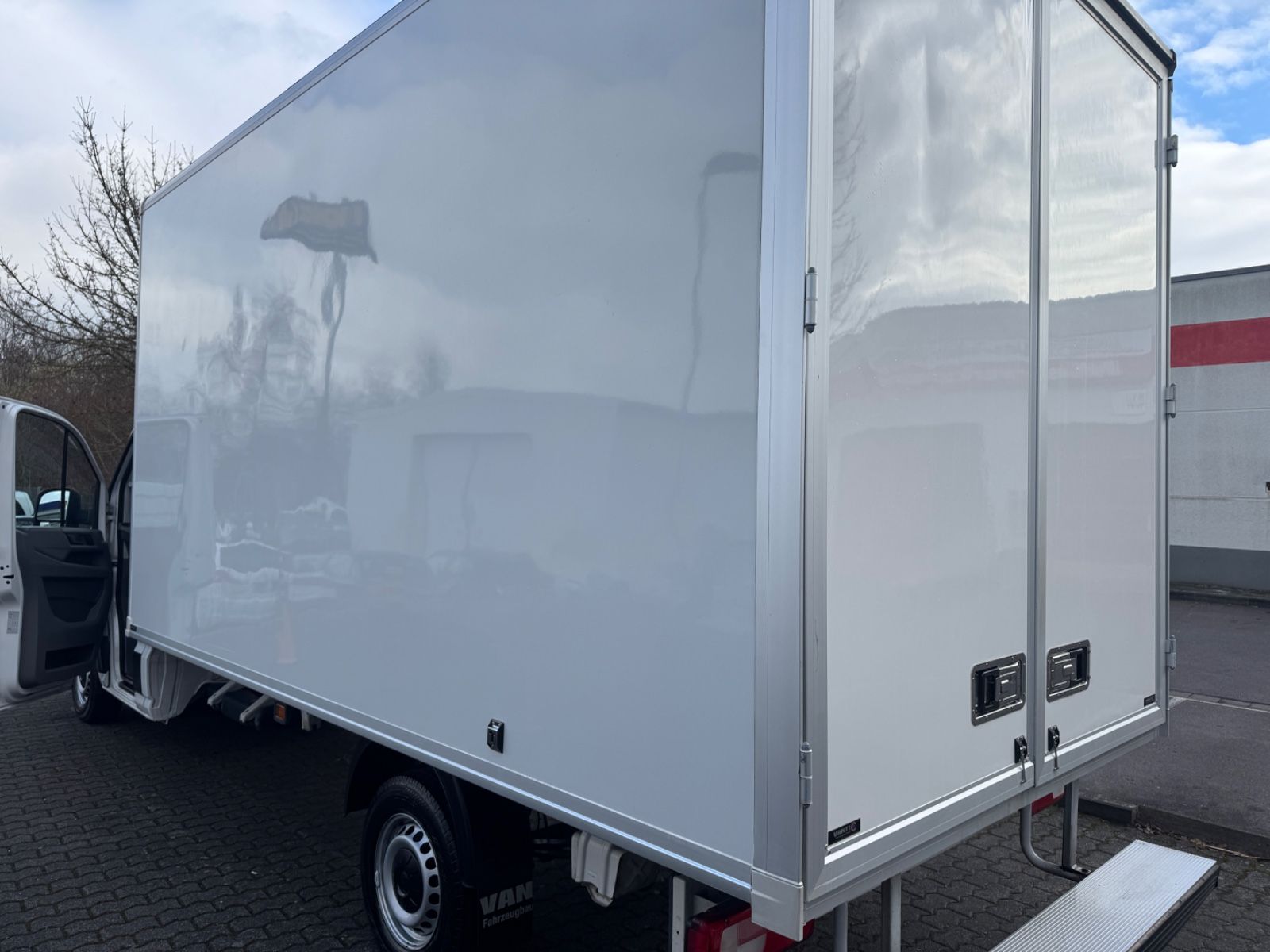 Fahrzeugabbildung Volkswagen Crafter Pritsche 35 lang Garantie 12.2027 Navi