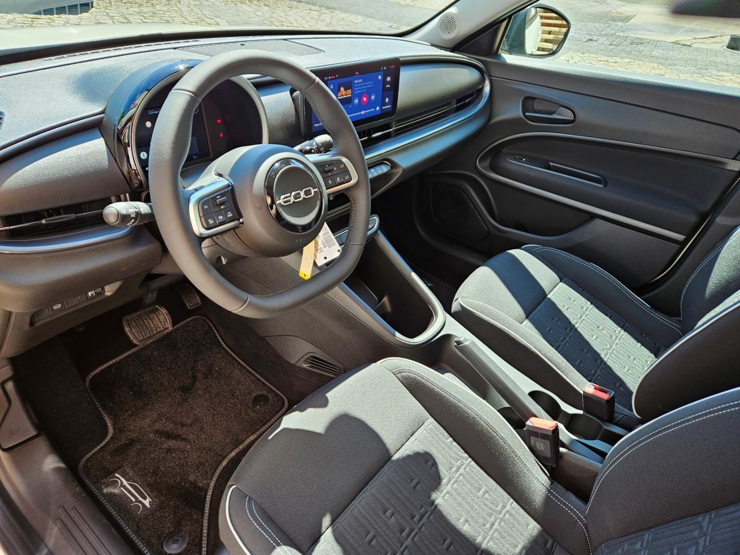 Fiat 600 1.2T MHEV - 136 PS - Winter Paket - Android/