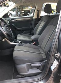 Volkswagen T-Roc - 9
