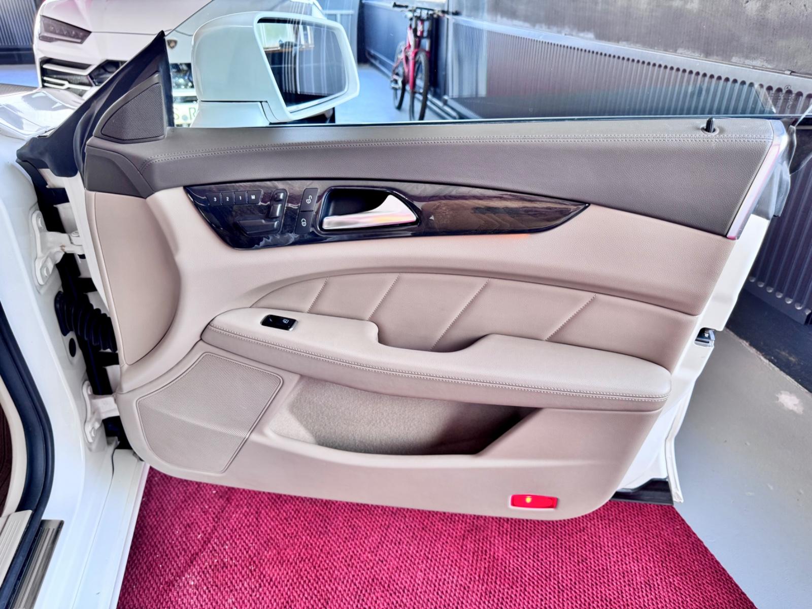 MERCEDES-BENZ CLS 350 CDI SHOOTING BRAKE 4MATIC 265ch - AIRMATIC - TOIT OUVRANT - CUIR - ATTELAGE