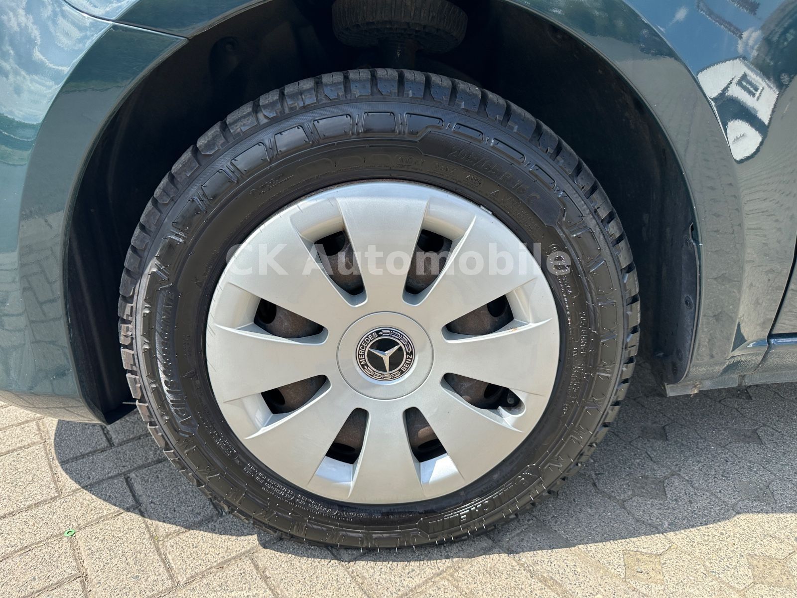 Fahrzeugabbildung Mercedes-Benz V 200d Rise Kompakt/5 Sitze/Klima/ Tempomat