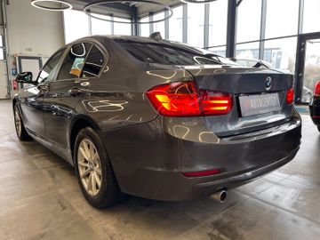 BMW 320d xDrive *NAVI*PDC*SZHZ*BI-XENON*