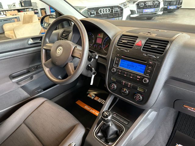 MYAUTOCENTER – Gebraucht- und Jahreswagen mit Werkstattservice in Pfaffenhofen Volkswagen Golf V Lim. Trendline *TÜV*Klima*