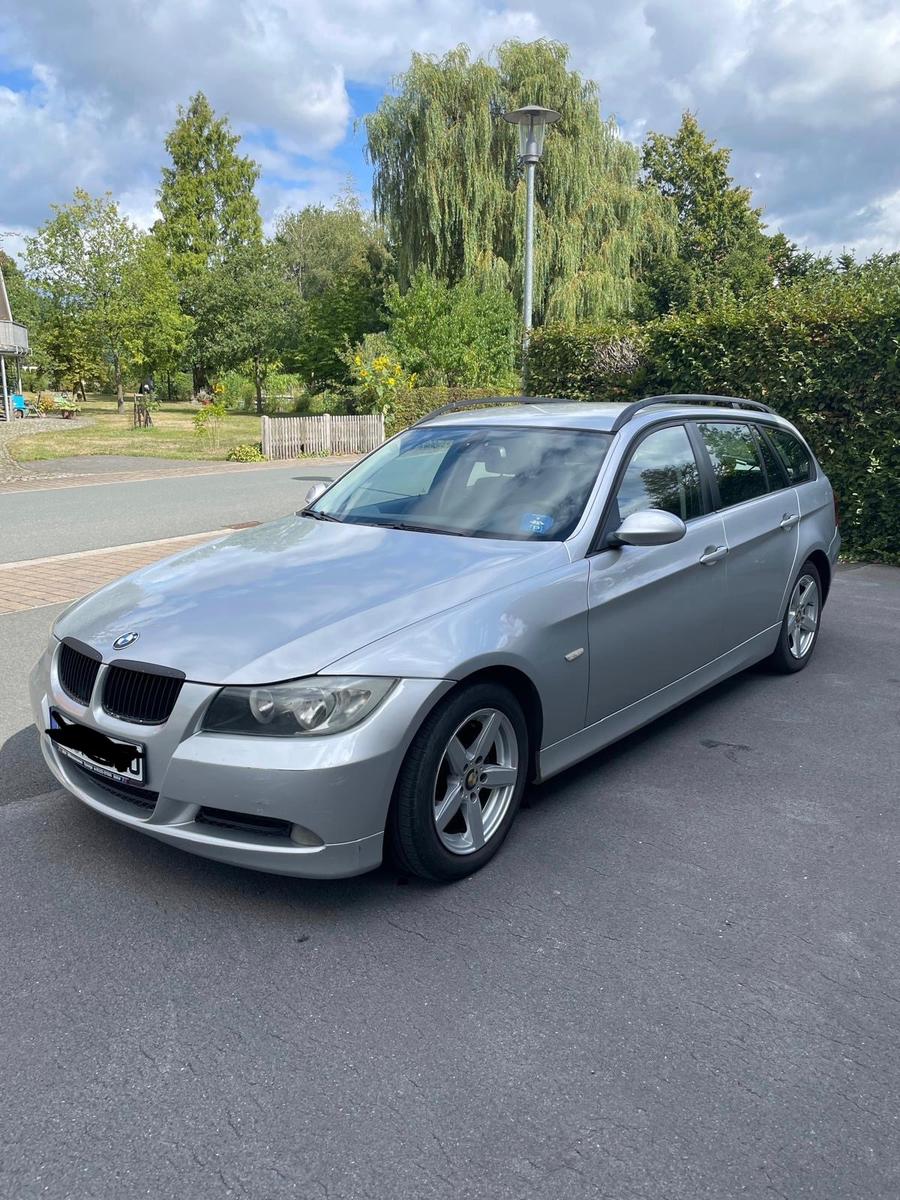 BMW 318, 2006