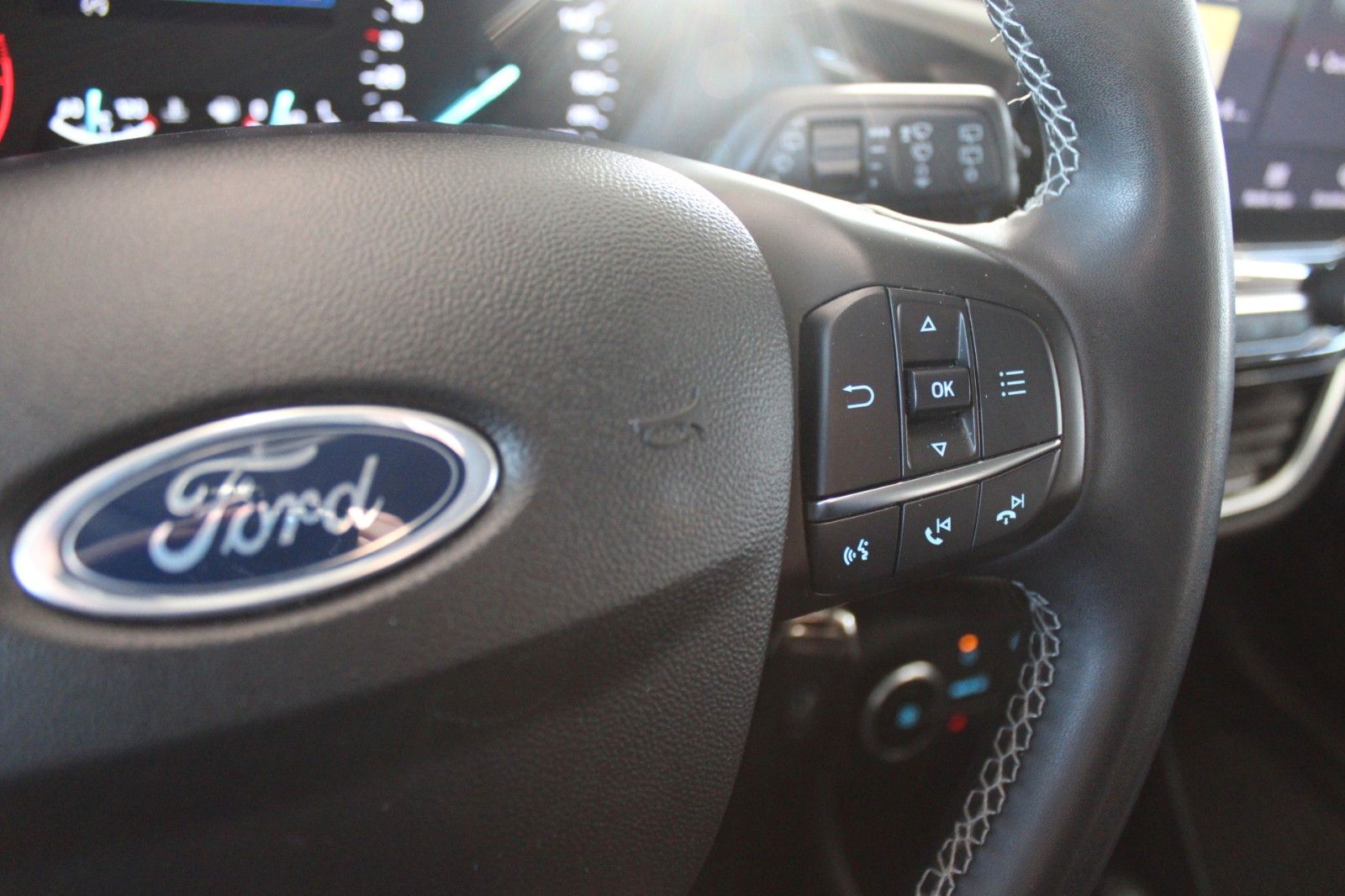 Fahrzeugabbildung Ford Fiesta Cool&Connect 5-trg KLIMA LED WinterPaket