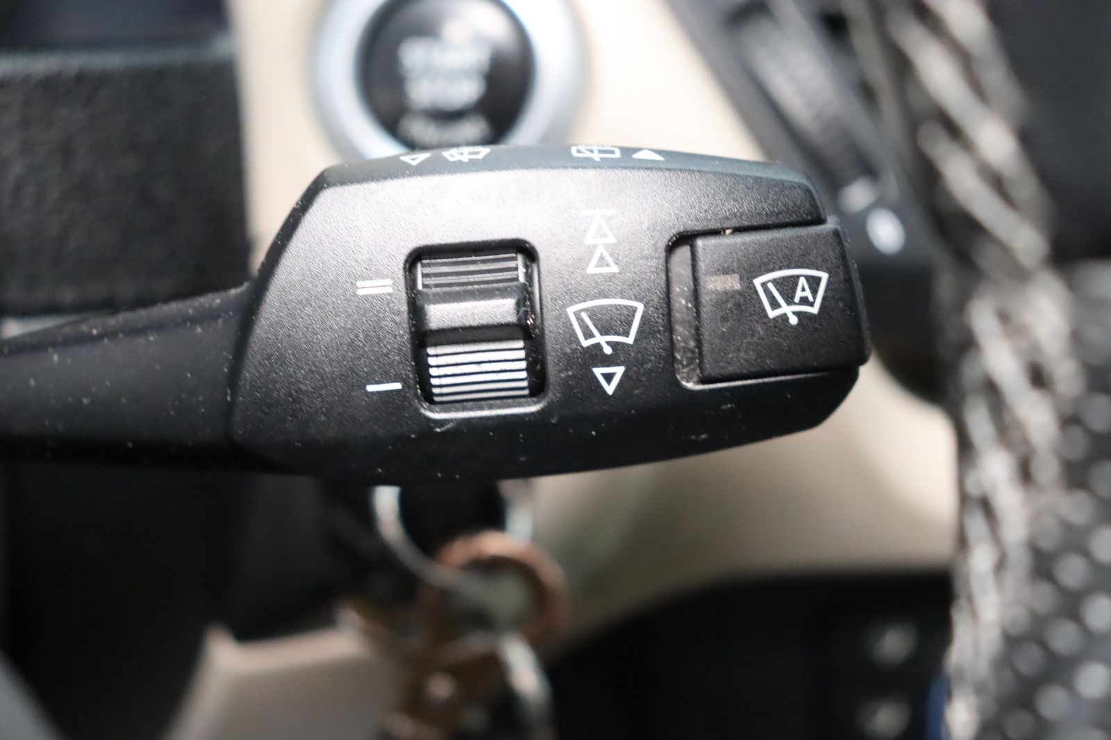 Fahrzeugabbildung BMW X1 xDrive28i * Pano * Leder * Xenon