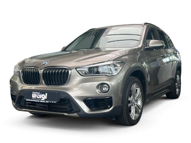 BMW X1 18i Sport Line +AHK+Sportsitze+Parkassistent+