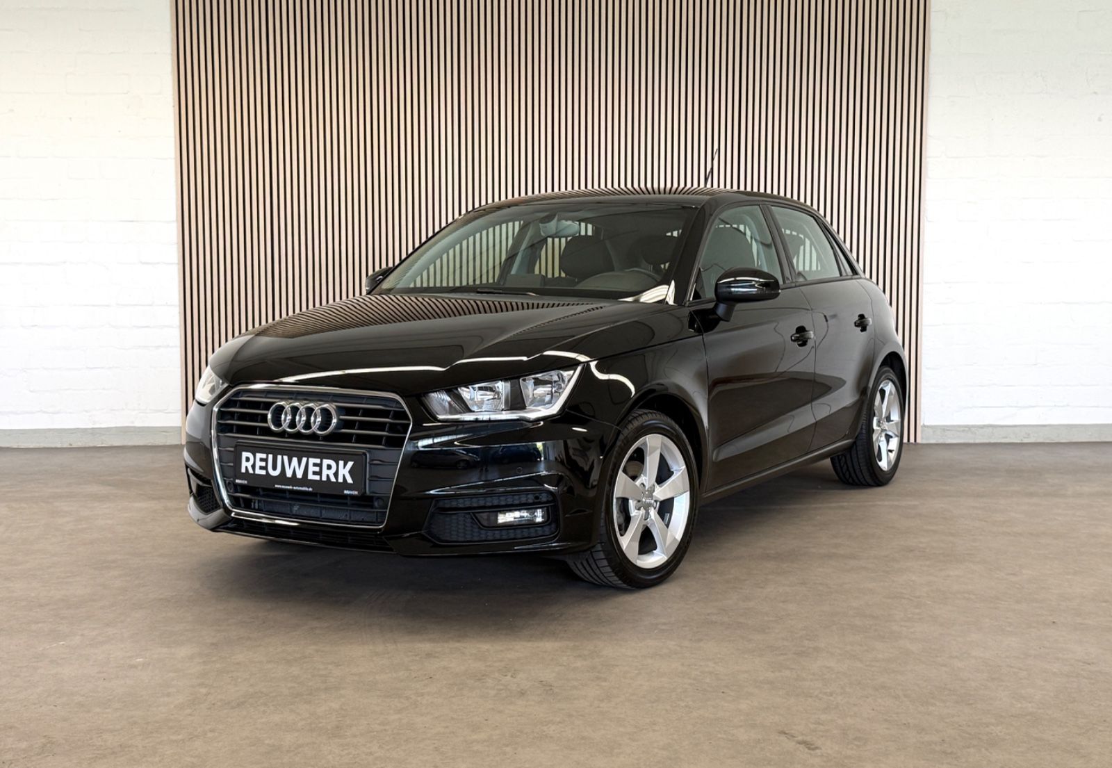 AUDI A1 1.0TFSI Sportback sport S-Tronic MMI Navi PDC
