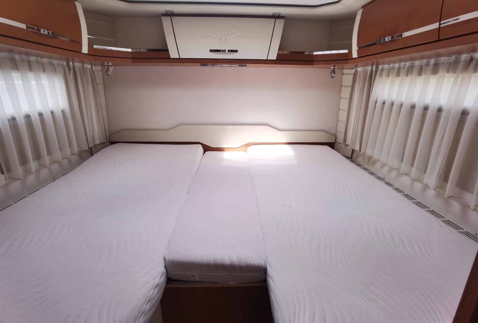 Fahrzeugabbildung Phoenix Maxi-Liner 8000 L
