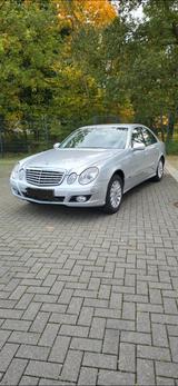 Mercedes-Benz Mercedes E280 limousine - Mercedes-Benz E 280 in Köln