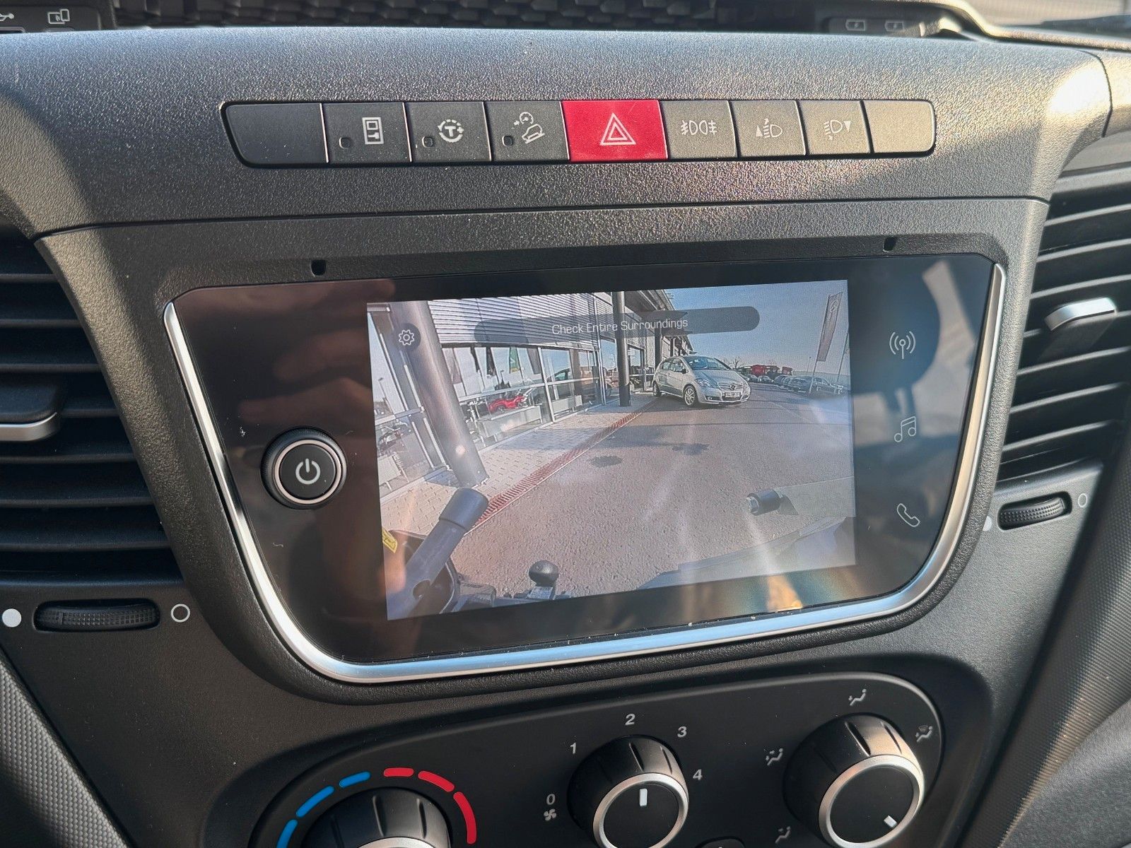 Fahrzeugabbildung Iveco Daily 70C18 H 3.0L *R3.750mm*AHK*Sperre*Standh*