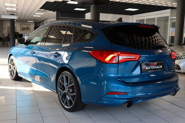 Fahrzeugabbildung Ford Focus Turnier ST 2.3 Eco |1HAND|B&O|KAMERA|LED|