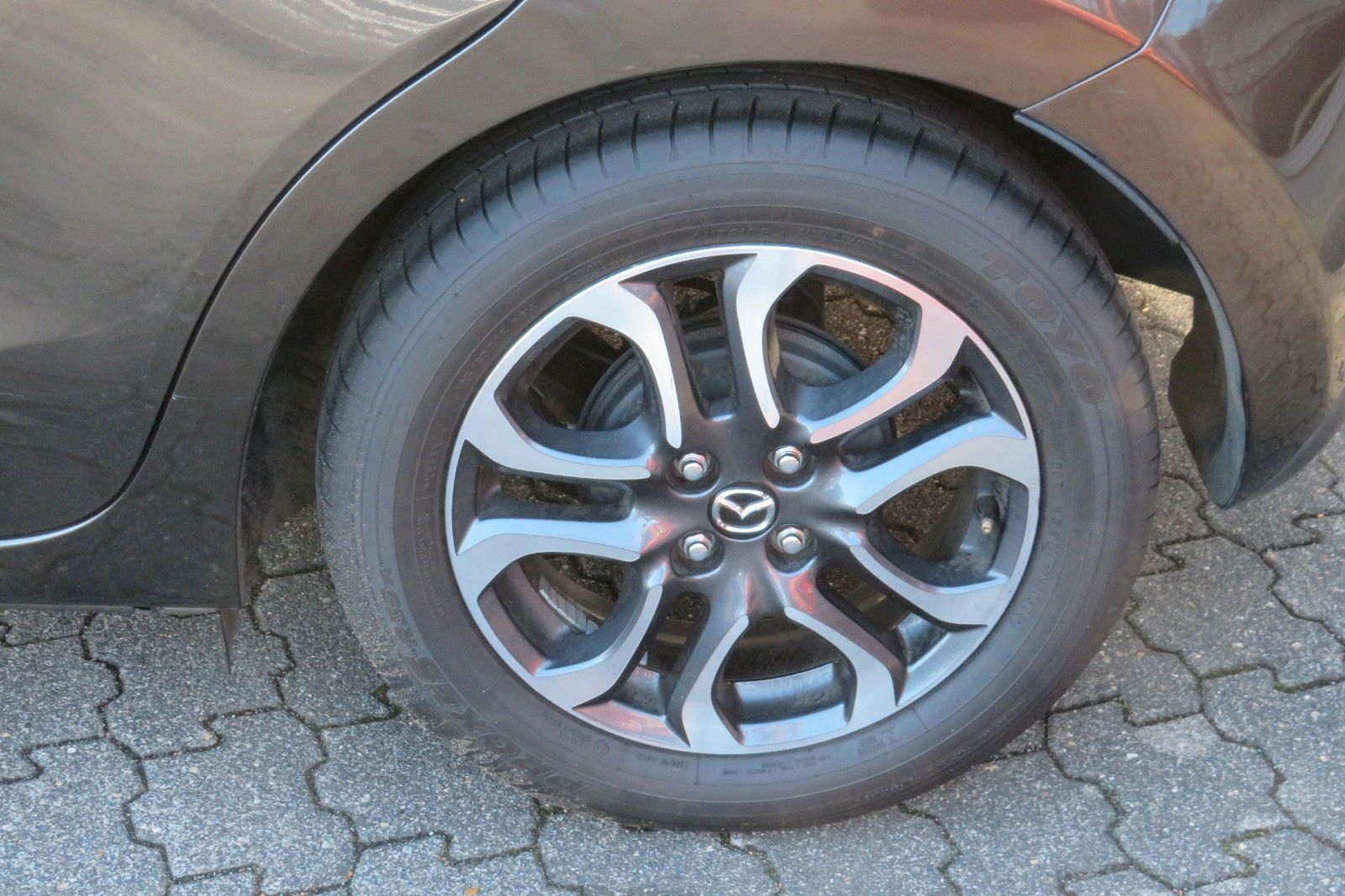 Fahrzeugabbildung Mazda KIZOKU KLIMA TELVOR PDC ALU SITZHEIZUNG u.v.m.