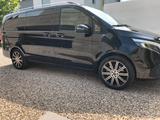 Mercedes-Benz V-Klasse EDITION V250 d lang 4Matik