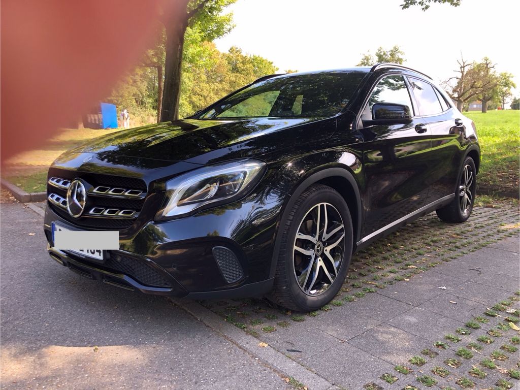 Image of Mercedes-Benz GLA 180