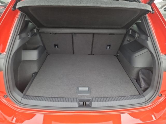 Fahrzeugabbildung Volkswagen Tiguan 2,0 TDI DSG 4MOTION R-LINE LEDER HUD PANO