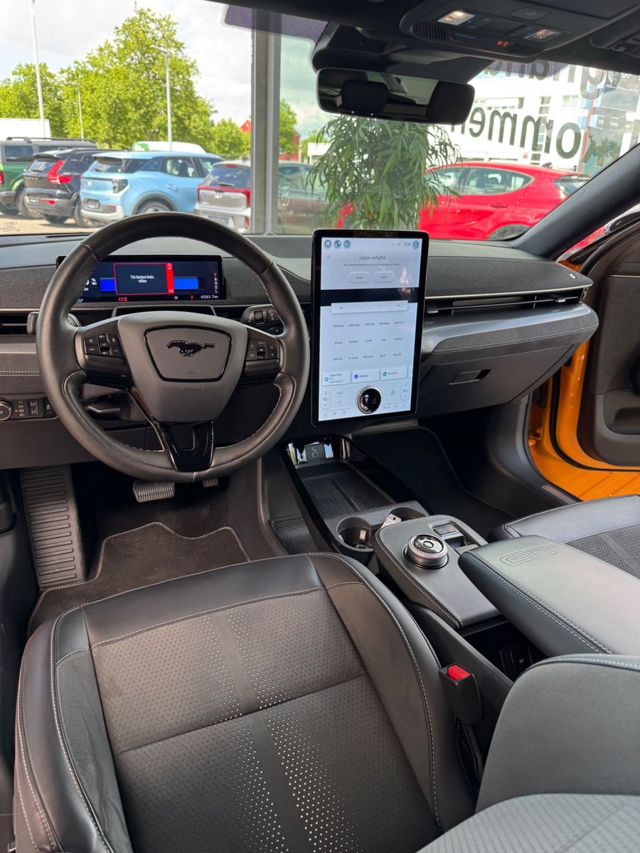 Fahrzeugabbildung Ford Mustang Mach-E GT AWD