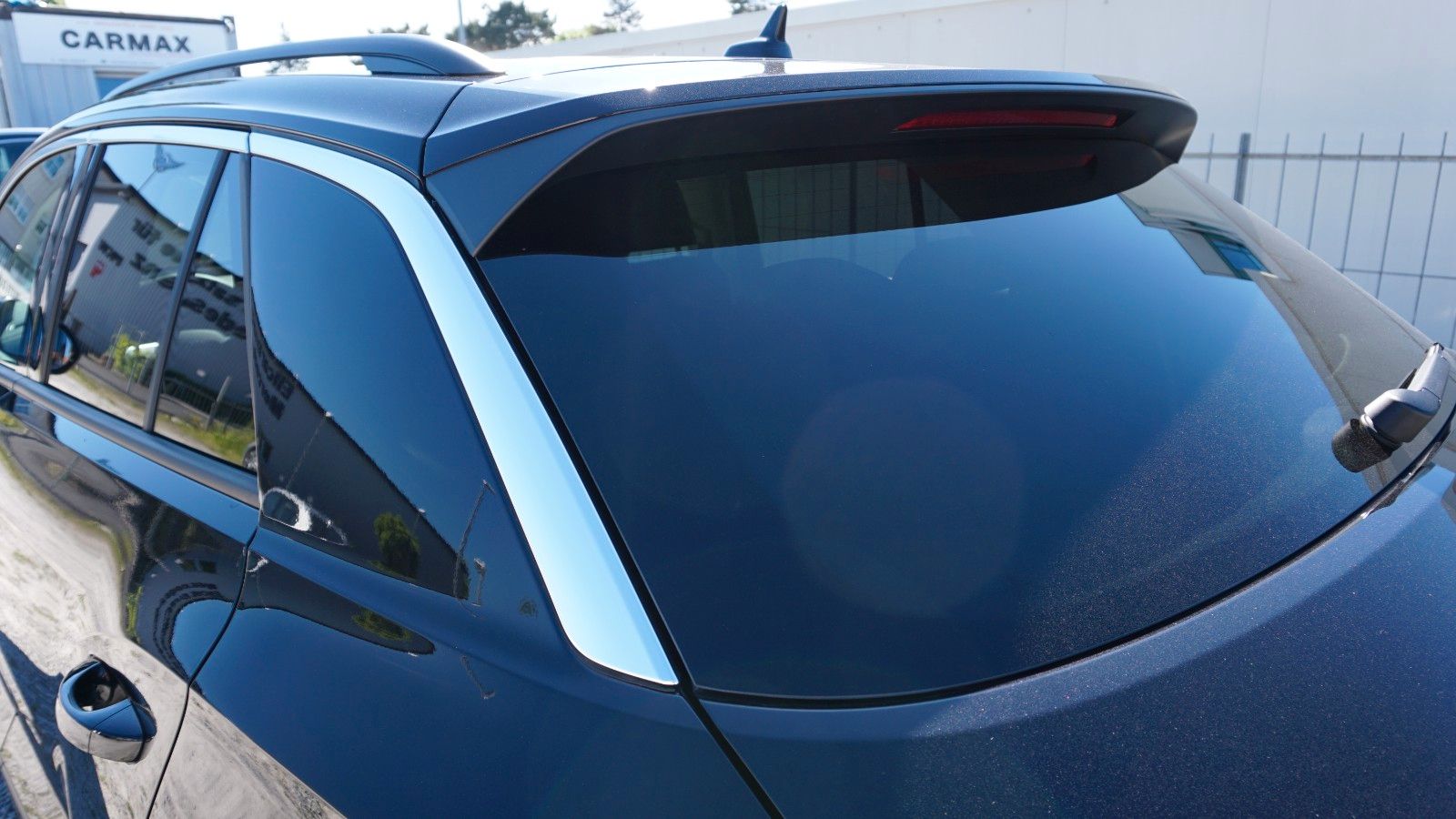 Fahrzeugabbildung Volkswagen T-Roc Life Navi,LED,Park/Lane Assist,SH