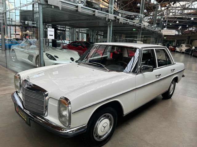 Mercedes-Benz 230/6 seltener 6 Zylinder-top Zustand