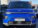 Kia Soul e-Soul Vision *1.HAND|64kWh|CCS|H&K|RFK|LED - blaue Kia Soul