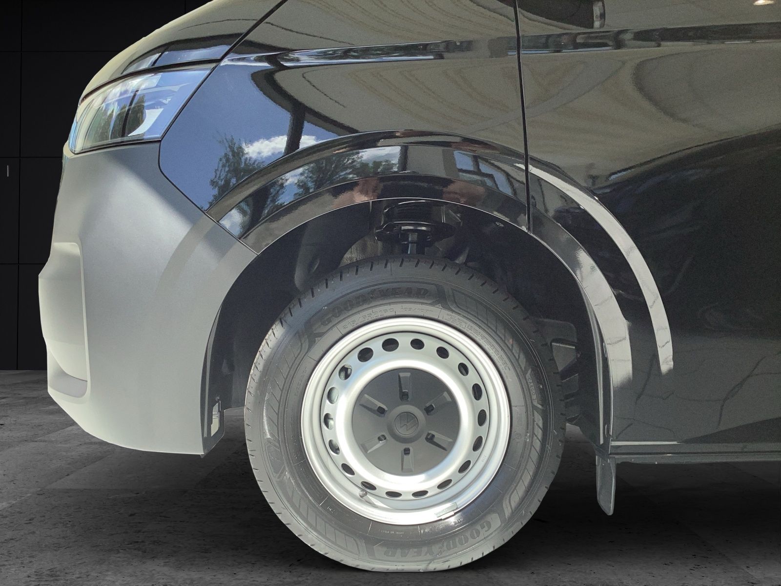 Fahrzeugabbildung Volkswagen T7 Transporter Kasten TDI 81 kW KR PDK LANE ASSI