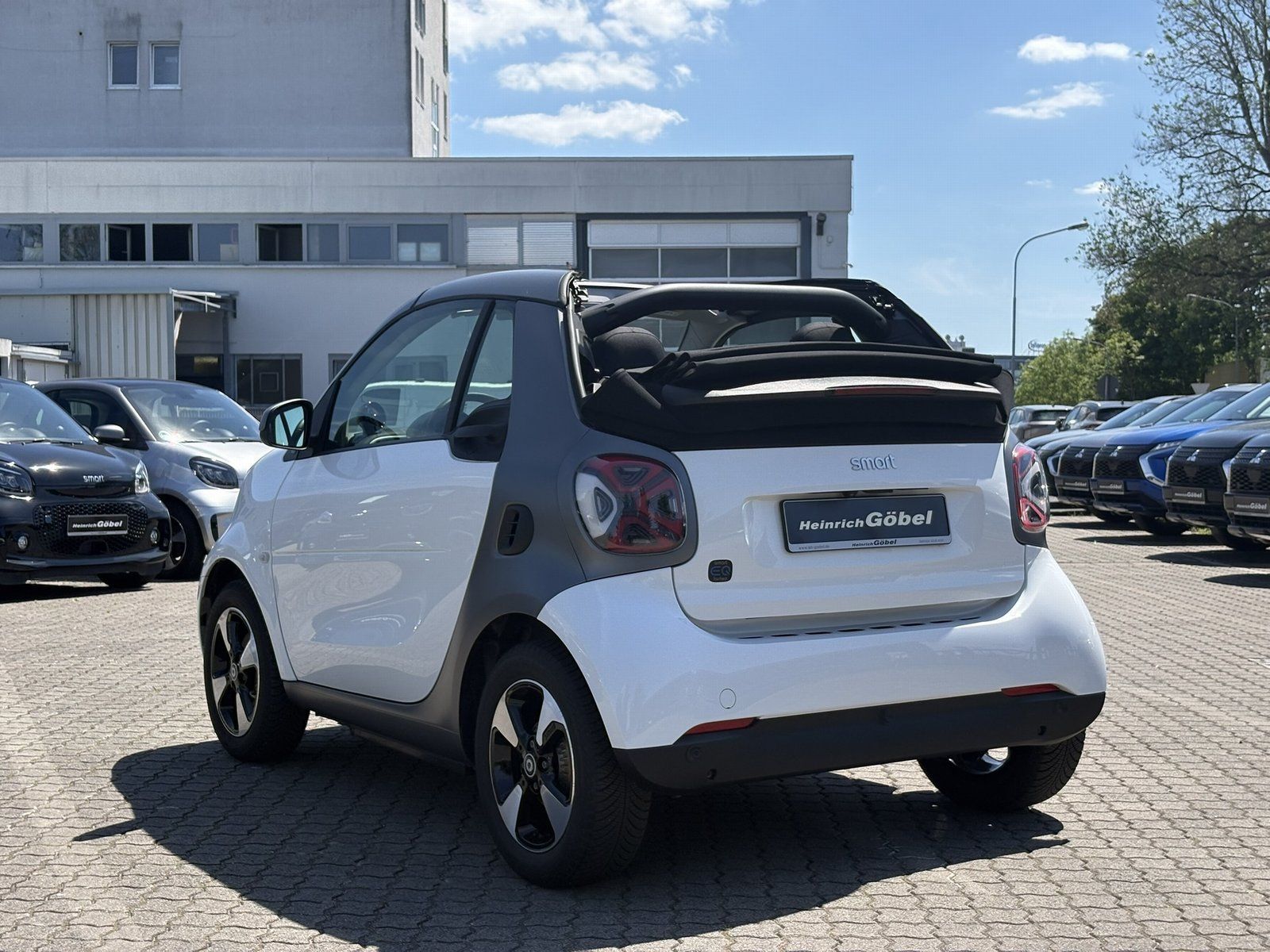 Fahrzeugabbildung Smart EQ CABRIO*EXCLUSIVE*22kW*ALLWETTER*WINTER-PAKET