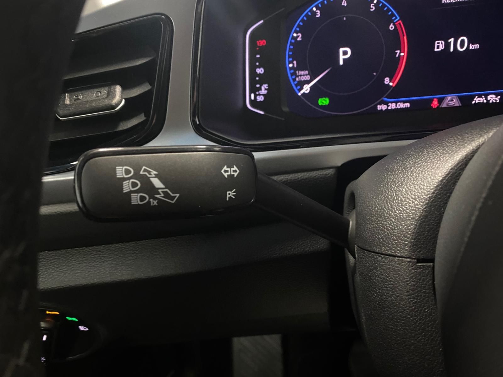 Fahrzeugabbildung Volkswagen Golf Variant 2.0 16V T FSI R BMT/Start-Stopp 4Mo