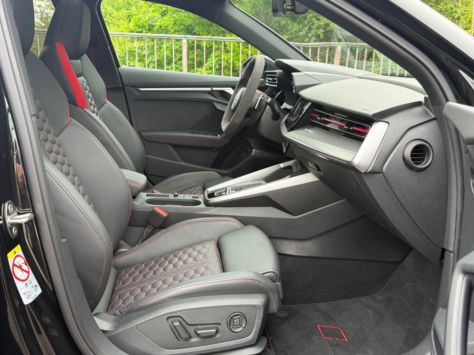 Fahrzeugabbildung Audi RS3 Sportback KERAMIK|DYNAMIK+|290|HUD|PANO|360°