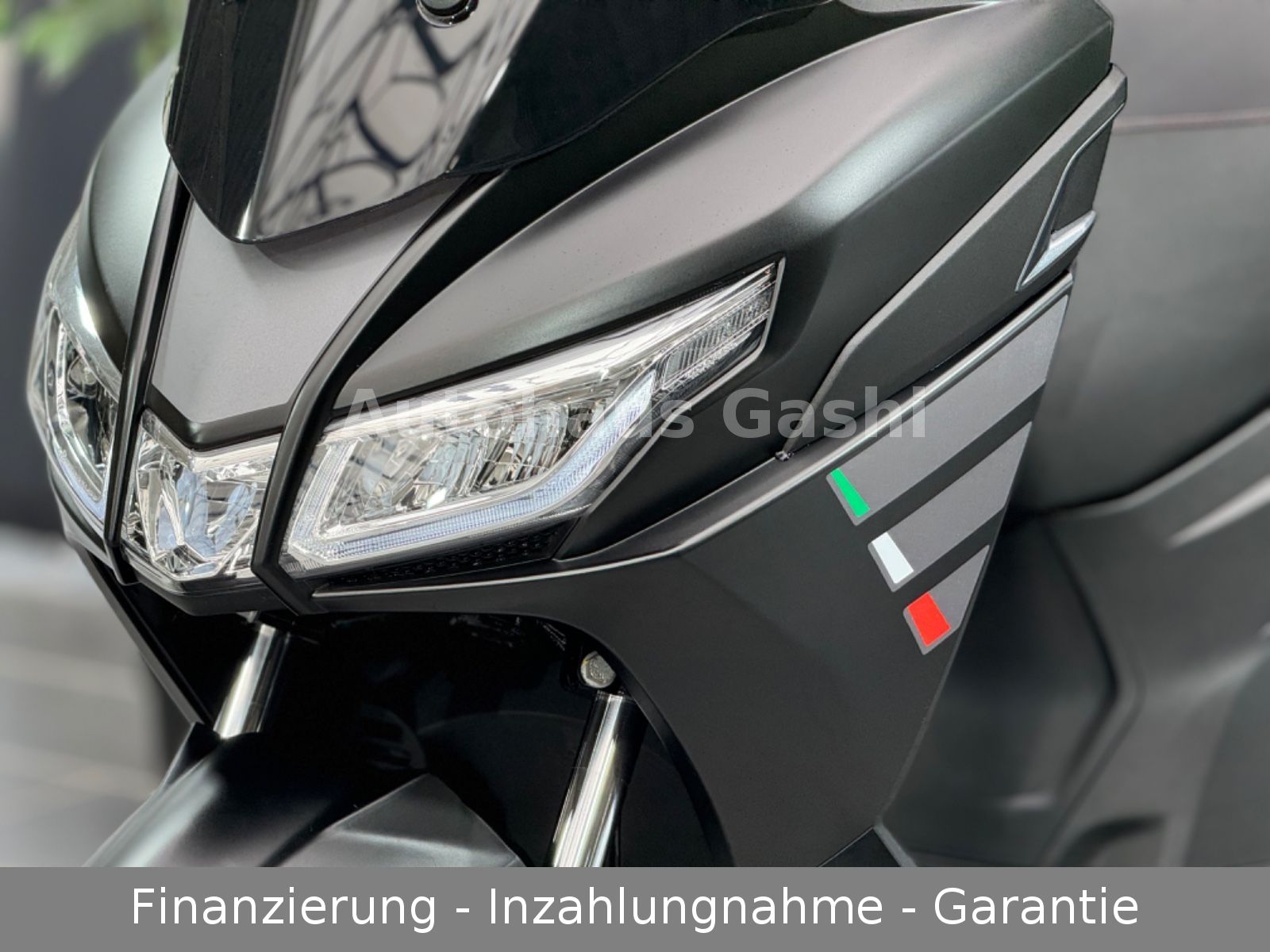 Fahrzeugabbildung Aprilia SXR50S*SchwarzMatt*LED*+Koffer